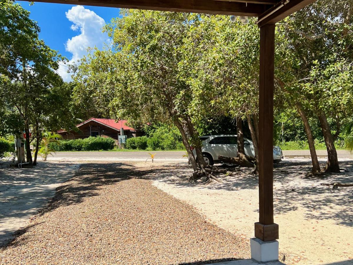 Bella Sway Belize Villa Maya Beach Exterior photo