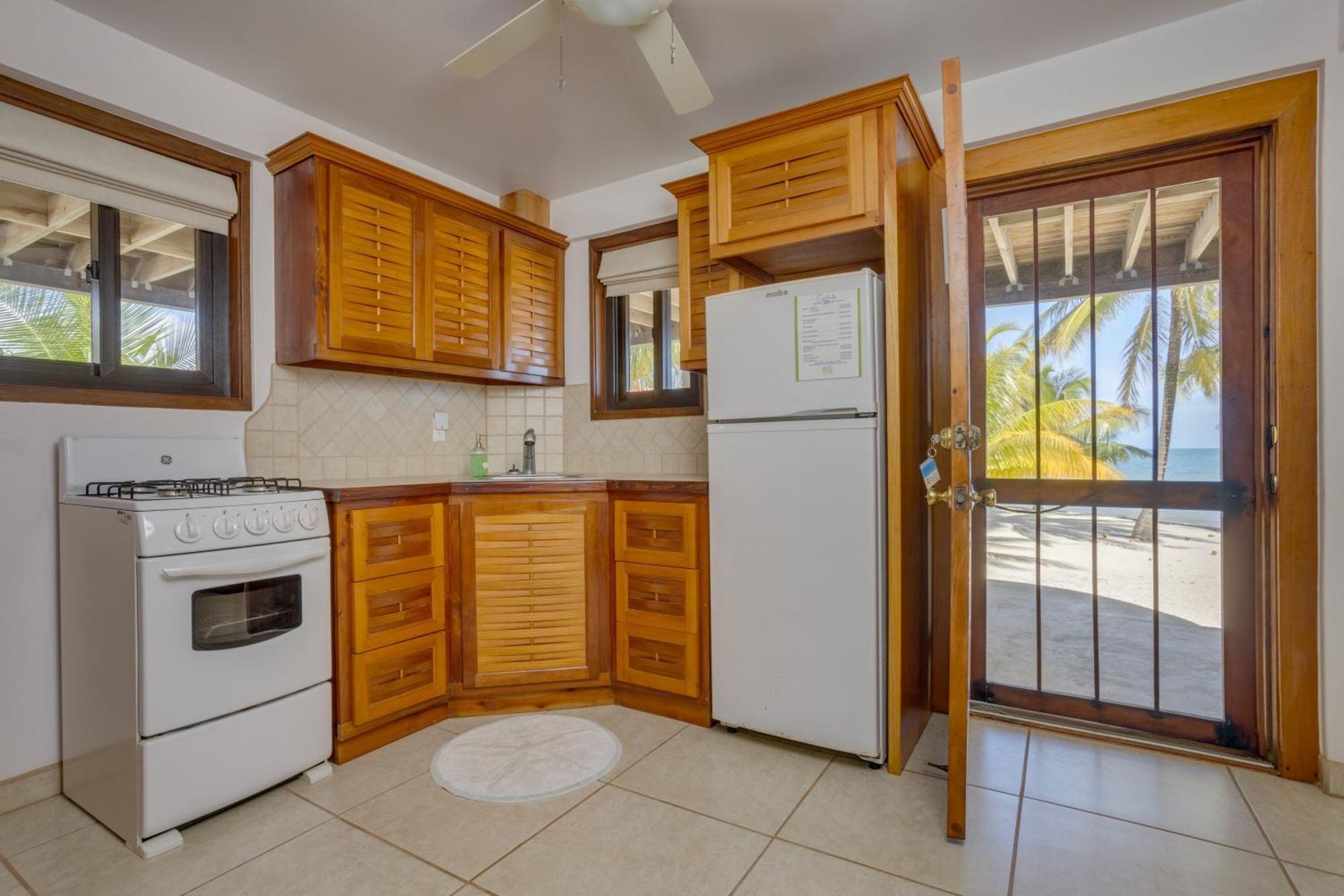 Bella Sway Belize Villa Maya Beach Exterior photo