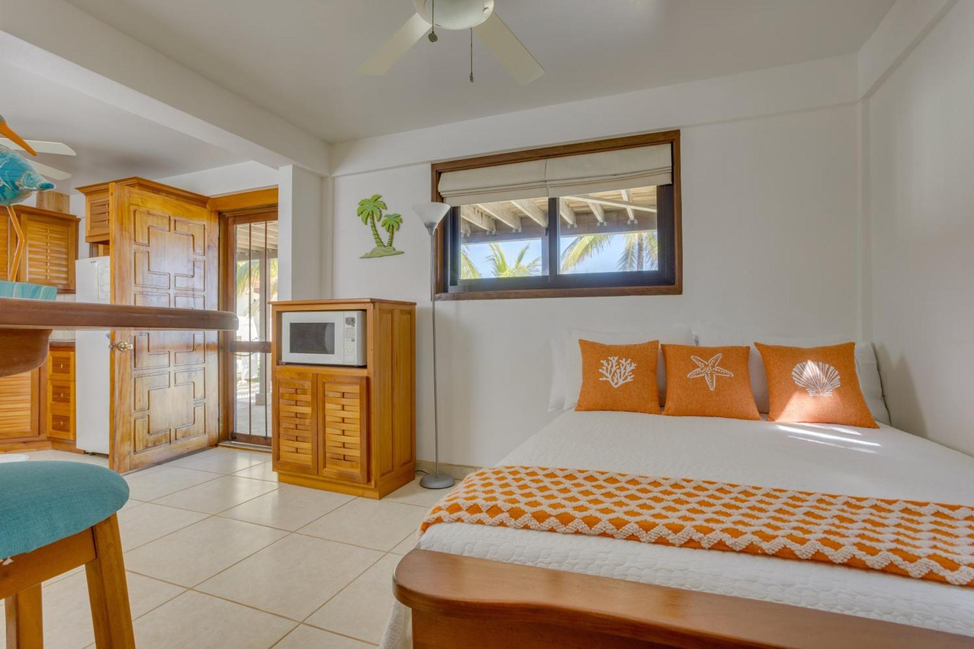 Bella Sway Belize Villa Maya Beach Exterior photo