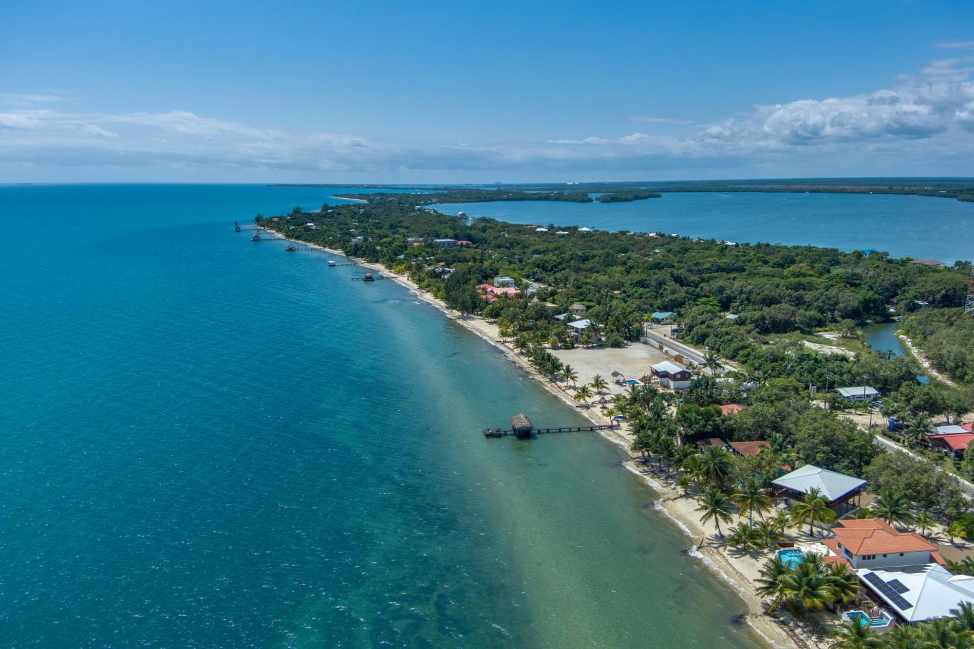 Bella Sway Belize Villa Maya Beach Exterior photo
